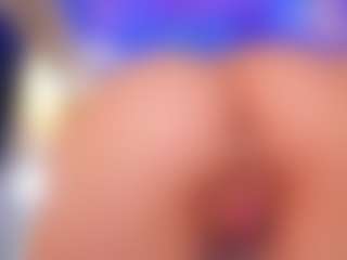 Vesia's Live Sex Cam Show