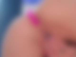 Live cam show with Vesia - HD Teen (18+) on Camsoda Late Night
