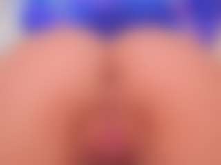 Vesia's Live Sex Cam Show