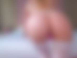 Vesia's Live Sex Cam Show