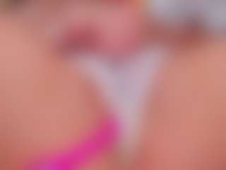 Vesia's Live Sex Cam Show