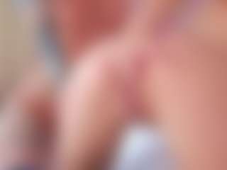 Vesia's Live Sex Cam Show