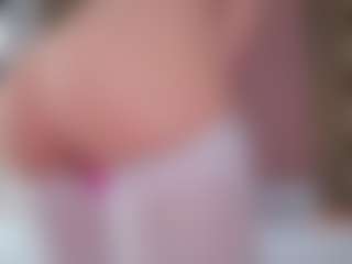 Live cam show with Vesia - Cum on Camsoda