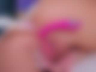Live cam show with Vesia - Brown Eyes Blonde Hair on Gym Cam Girls