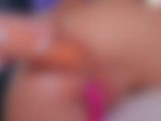 Live cam show with Vesia - Blonde Hair Teen (18+) on AdultVida.com