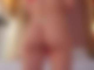 Vesia's Live Sex Cam Show