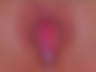 Live cam show with Vesia - Brown Eyes on Mixed Magazine Live