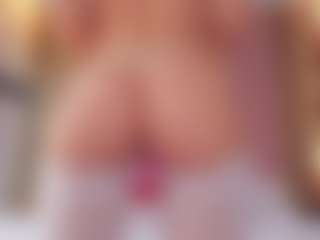 Vesia's Live Sex Cam Show
