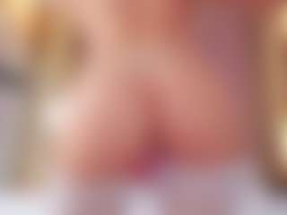 Vesia's Live Sex Cam Show
