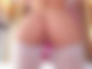 Vesia's Live Sex Cam Show