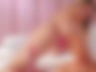Vesia's Live Sex Cam Show