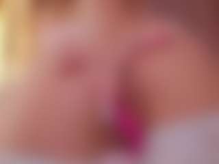 Vesia's Live Sex Cam Show