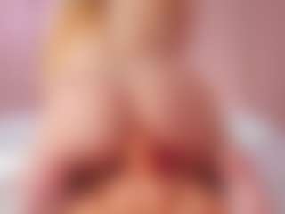 Vesia's Live Sex Cam Show