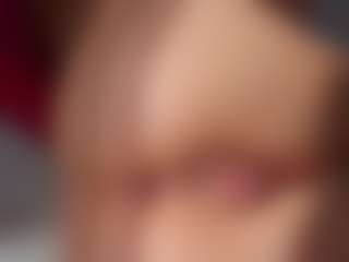 Vesia's Live Sex Cam Show