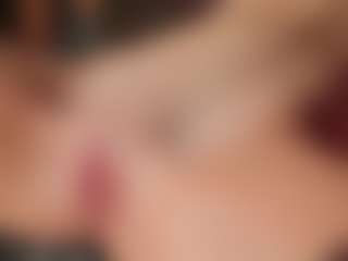 Vesia's Live Sex Cam Show