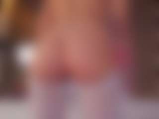 Vesia's Live Sex Cam Show