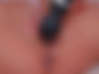 Vesia's Live Sex Cam Show