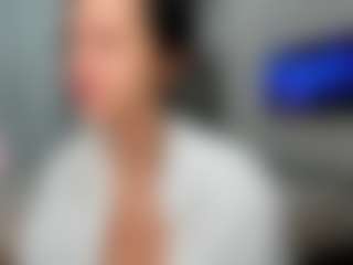 Live cam show with Erline - Ass Clapping on Camsoda