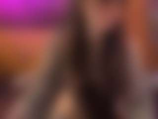 Live cam show with Maeveee - Smoking on SxyPornLive