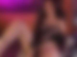 Live cam show with Maeveee - Smoking on Camsoda