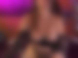 Live cam show with Maeveee - Smoking on CamClone