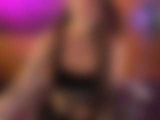 Live cam show with Maeveee - Smoking on Camsoda