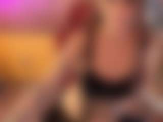 Live cam show with Maeveee - Gray Eyes on Camsoda