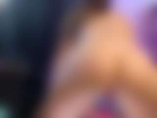 sharondeluxe's Live Sex Cam Show
