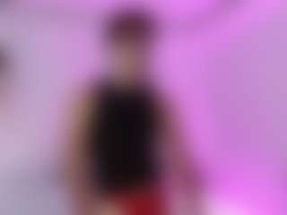 Spettacolo in cam dal vivo con DylannWest - Brown Eyes su Camsoda