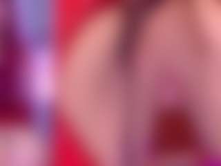 Live cam show with Mairys - Public MILF on Milfs Live