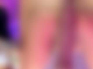 Live cam show with ValentinaGames - Teen (18+) on CamClone