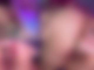 ValentinaGames's Live Sex Cam Show