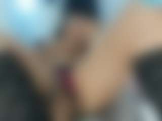Live cam show with CarolineCardenas - Ass Clapping on CamwithHer