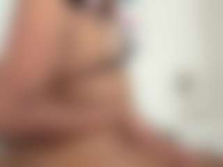 Queen Lovely's Live Sex Cam Show