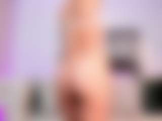 Live cam show with lissbrown - Ebony on AdultVida.com