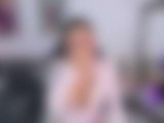 Live cam show with lissbrown - Ebony Petite on Free Soda
