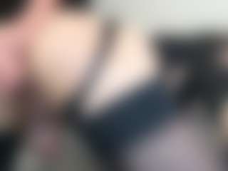 Live cam show with Britanystars - Spank on Camsoda