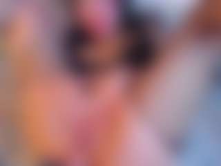 Live cam show with Melodyy-Rose - College on Hubzter Live