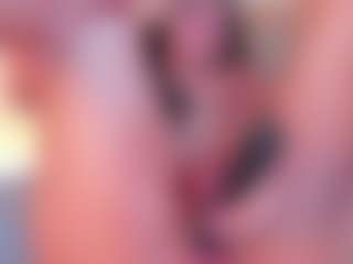 Live cam show with Melodyy-Rose - Chubby on live.xbliss.ai