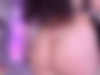 Live cam show with vela kimm - Camel Toe on Big Tits