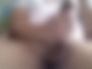 Live cam show with elmonstro690 - Latina on CamwithHer