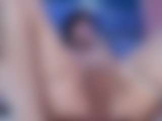 EmilyRoberts9's Live Sex Cam Show