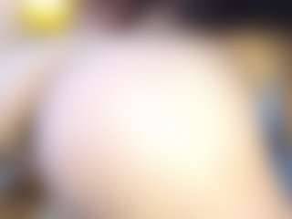 Live cam show with EmilyTrujillo - Latina Petite on xxxlivecams.org