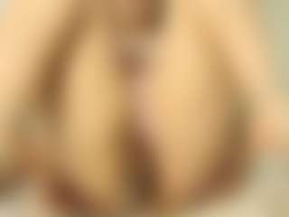 Live cam show with EmilyTrujillo - Butt Plug on Camsoda