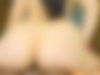 Show en direct avec EmilyTrujillo - Blonde Hair sur Camsoda