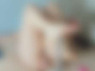 Live cam show with EmilyTrujillo - Blonde Hair on TeamSkeetLive