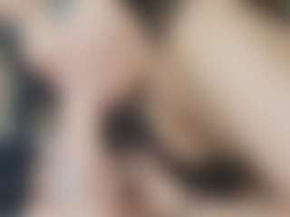 Live cam show with EmilyTrujillo - Blonde Hair Petite on AdultVida.com