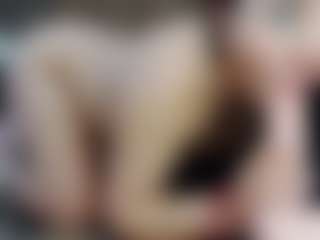 Live cam show with EmilyTrujillo - Camel Toe on Gym Cam Girls