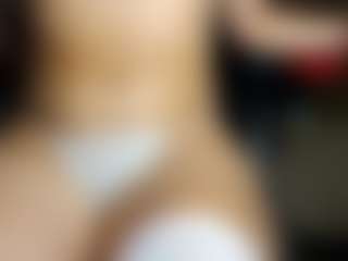 Live cam show with EmilyTrujillo - Brown Eyes on CamwithHer