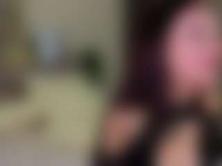 Live cam show with Leila-Unlit - Facial Piercings on AdultVida.com